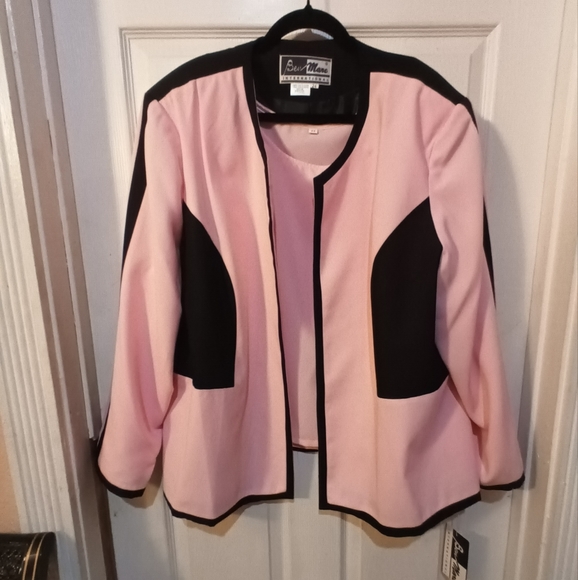 Ben marc suit with skirt - Picture 2 of 4